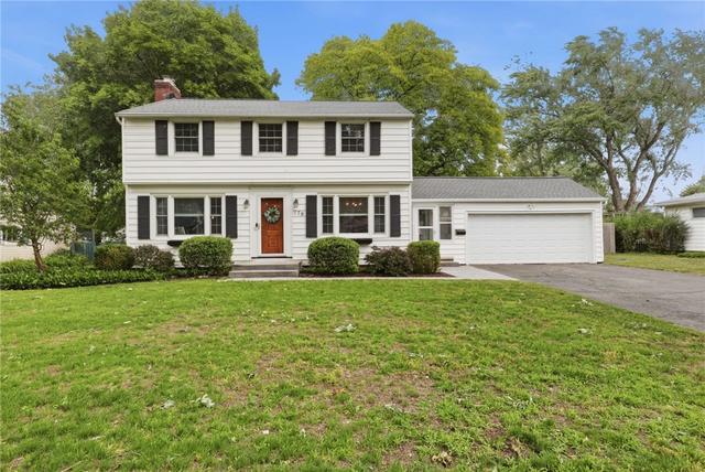 176 Green Meadow Dr, Irondequoit, NY 14617