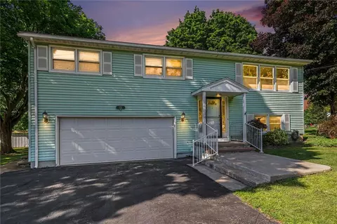 134 Lake Rd, Avon, NY 14414
