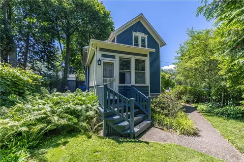32 Eagle St, Rochester, NY 14608