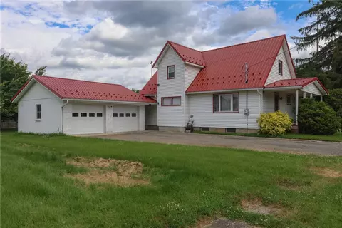 541 Phoenix Ave, Southport, NY 14904