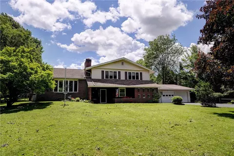 5959 Short Rd, Canandaigua, NY 14424