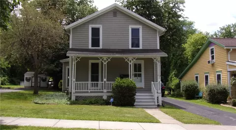 78 North St, Geneseo, NY 14454