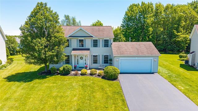 1154 Sweet Creek Cir, Webster, NY 14580