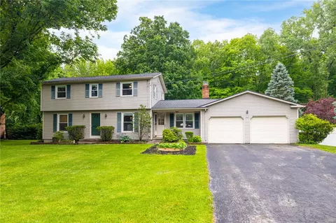 455 Reeves Rd, Pittsford, NY 14534