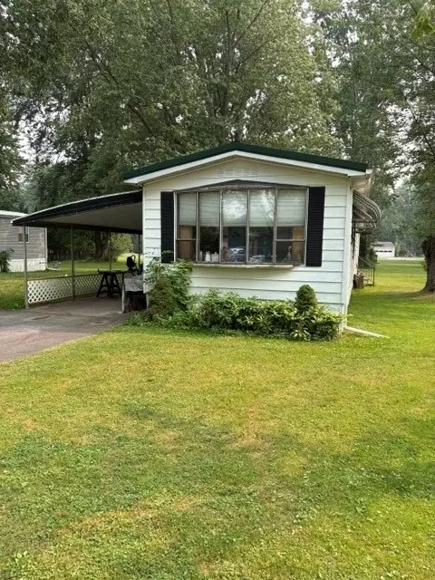 16 Heritage Ests, Gaines, NY 14411