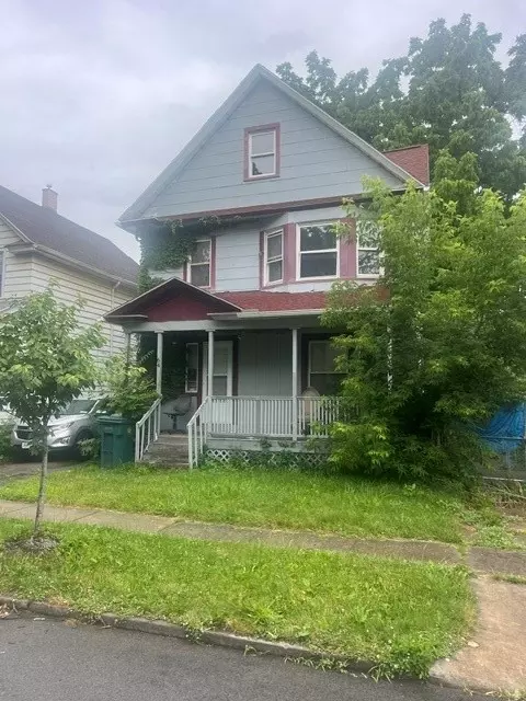 64 Roycroft Dr, Rochester, NY 14621