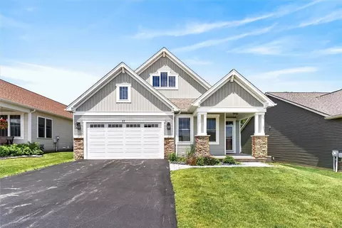 57 Thompson Ln, Canandaigua, NY 14424