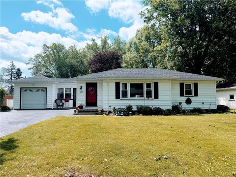 34 Adela Cir, Chili, NY 14624