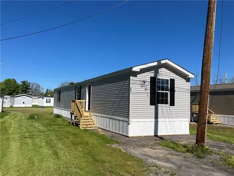 41 Park Avenue St, Arcadia, NY 14513