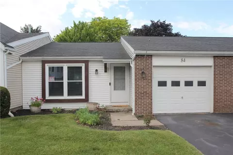 84 Springwood Dr, Webster, NY 14580
