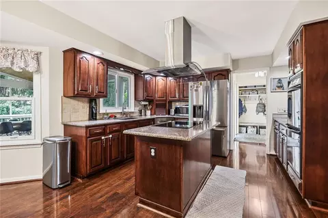 4 Park View Dr, Pittsford, NY 14534 photo 9