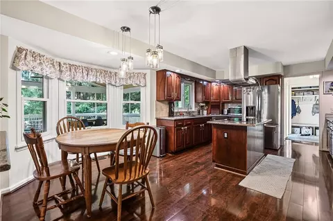 4 Park View Dr, Pittsford, NY 14534 photo 8