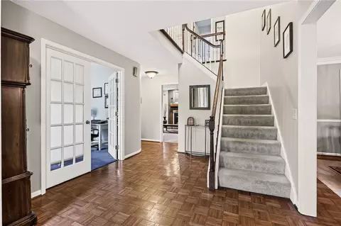 4 Park View Dr, Pittsford, NY 14534 photo 3