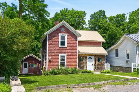 9624 Martin Rd, Honeoye Falls, NY 14472