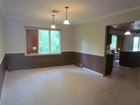 Living - 452 Carlsam Dr, Irondequoit, NY 14609 photo 2 of 4