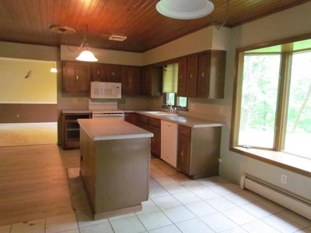 452 Carlsam Dr, Irondequoit, NY 14609