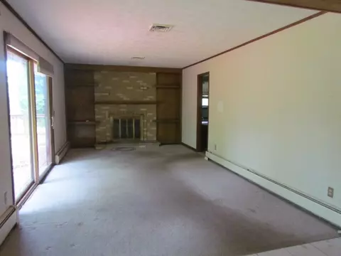 Living - 452 Carlsam Dr, Irondequoit, NY 14609 photo 4 of 4