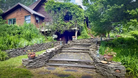 208 Pottery Ln, Otsego, NY 13326