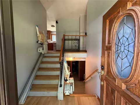 Entry Way - 10 Pine Tree Cir, Rush, NY 14543 photo 3 of 4