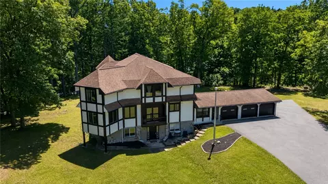 307 Fishers Rd, Perinton, NY 14534
