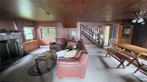 Living - 809 Farleys Point Rd, Springport, NY 13160 photo 1 of 2