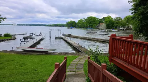 Exterior - 809 Farleys Point Rd, Springport, NY 13160 photo 2 of 5