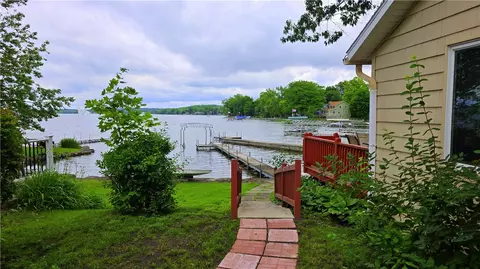 Exterior - 809 Farleys Point Rd, Springport, NY 13160 photo 3 of 5