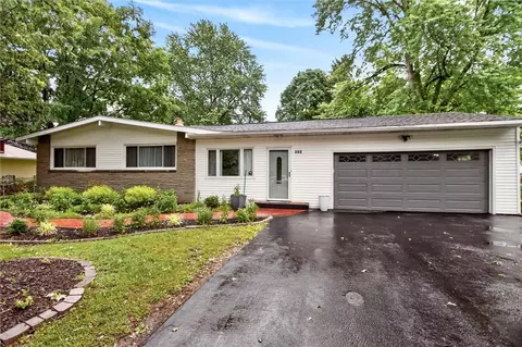 624 Pinnacle Rd, Pittsford, NY 14534