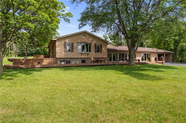 5223 E Lake Rd, Livonia, NY 14487