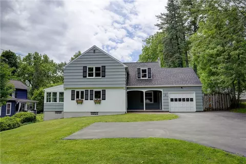 17 W Jefferson Rd, Pittsford, NY 14534