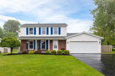 290 Stone Fence Rd, Greece, NY 14626