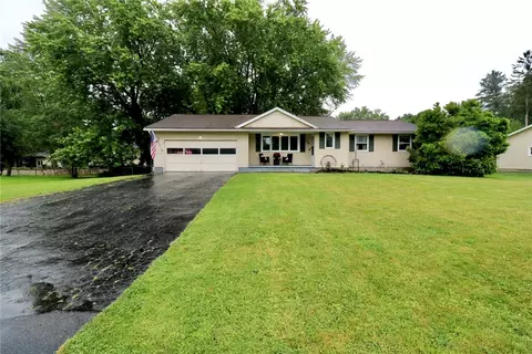 244 Southridge Dr, Greece, NY 14626