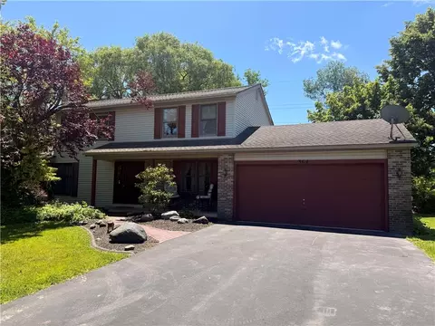 364 Brush Creek Dr, Greece, NY 14612