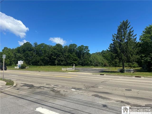 620 Fairmount Ave, Ellicott, NY 14701