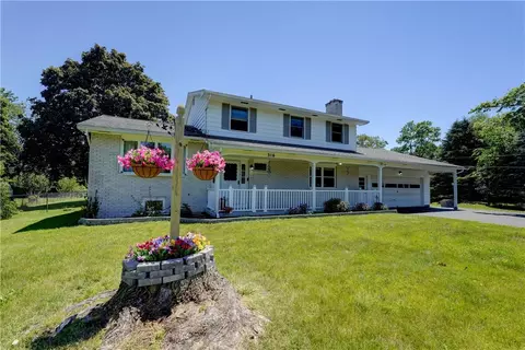 316 Webster Rd, Webster, NY 14580 photo 2