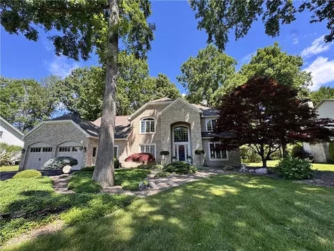 14 Mount View Cres, Webster, NY 14580
