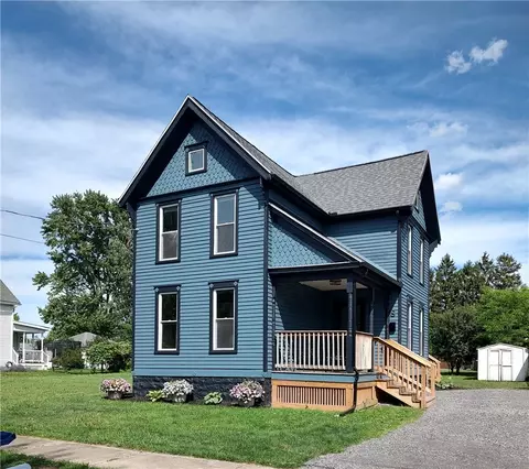8 Mumford St, Seneca Falls, NY 13148