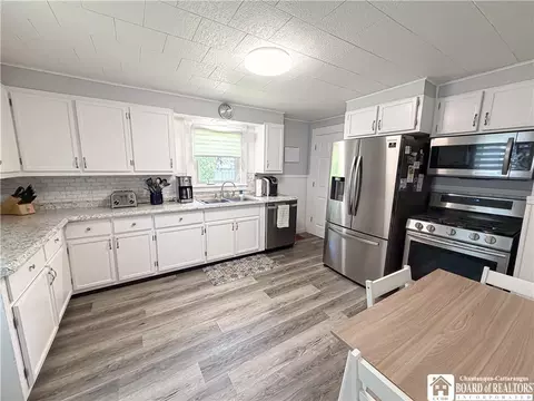 40 E Front St, Dunkirk, NY 14048 photo 10