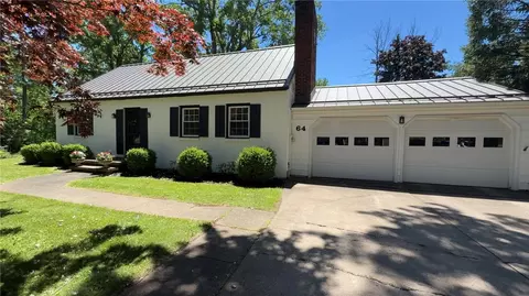 64 Brookdale Rd, Sweden, NY 14420