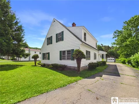 42 Elm St, Eldred, PA 16731