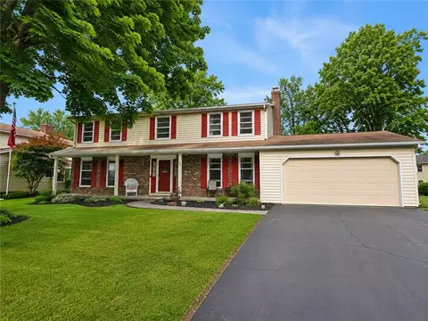 114 Oak Bridge Way, Greece, NY 14612