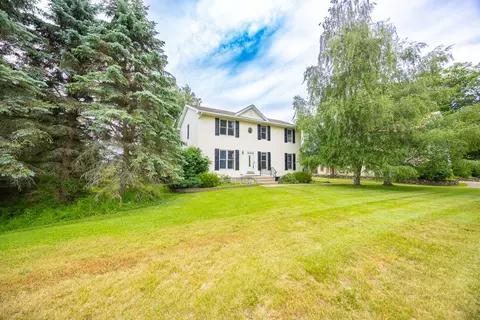 281 Dewey St, Ogden, NY 14428