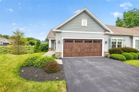 6912 Silverton Gln, Victor, NY 14564