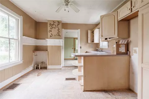 409 E Miller St, Arcadia, NY 14513 photo 4