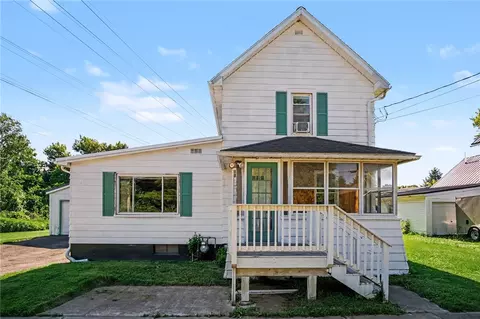 18 Bennett Ave, Manchester, NY 14504