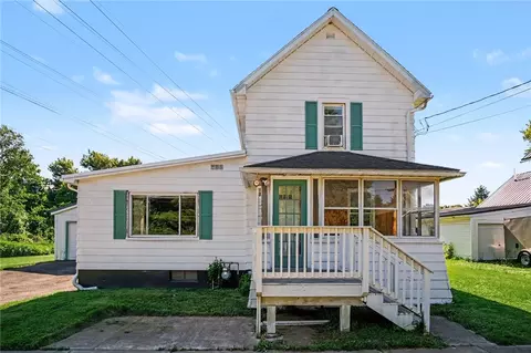 18 Bennett Ave, Manchester, NY 14504