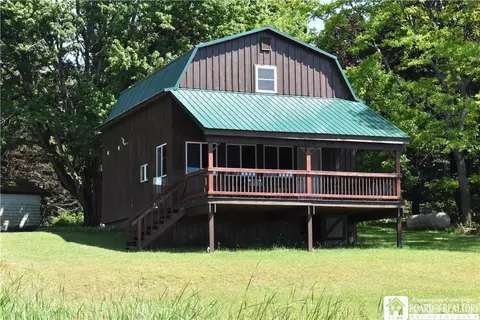 9504 Forty Rd, Cattaraugus, NY 14719