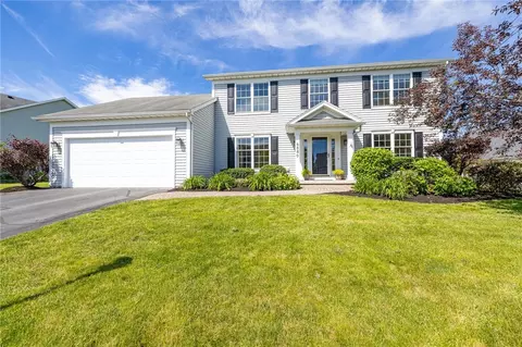 6880 Chestnut Hl, Victor, NY 14564