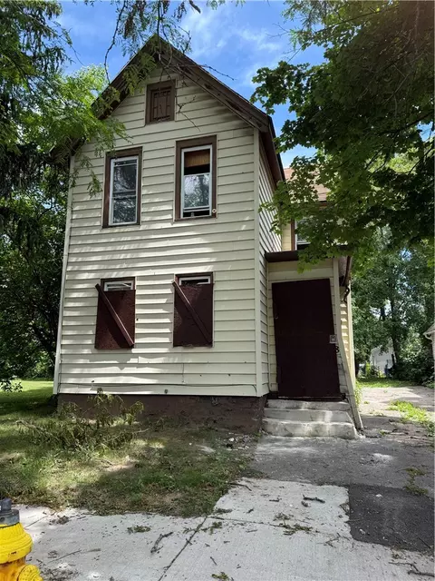 858 North St, Rochester, NY 14605