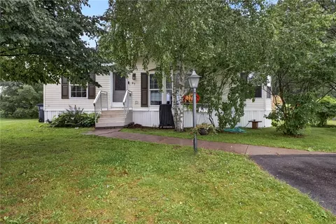 27 Morgans Run, Clifton Springs, NY 14432